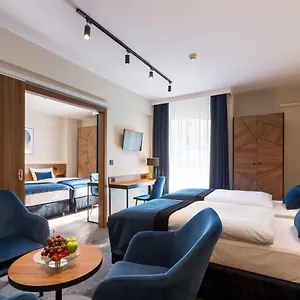 Ascot Premium 4*, Краков Польша